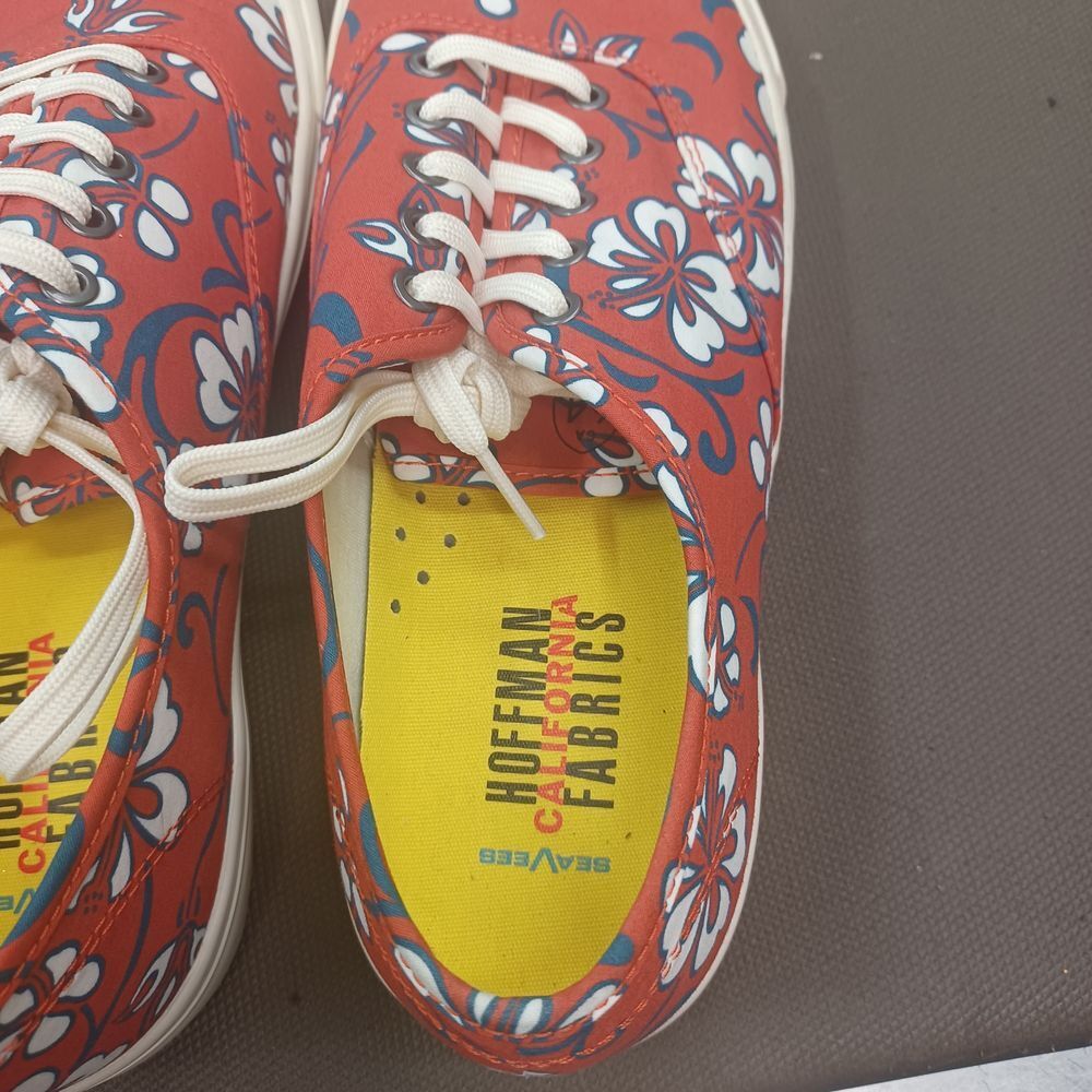 Hoffman California Fabrics Floral Canvas Sneakers  Print Lace Shoes woman‎ US 10 - Picture 2 of 9